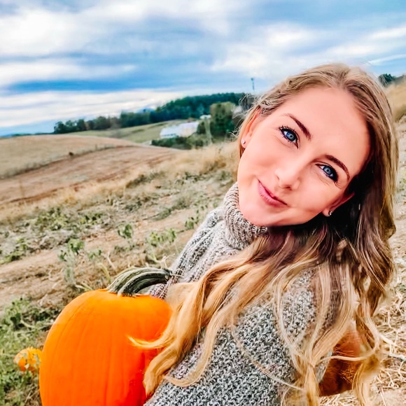 Meet your Posher, Kellie - Picture 1 of 1